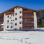 Hotel Kinder-&gletscherhotel Hintertuxerhof 4*