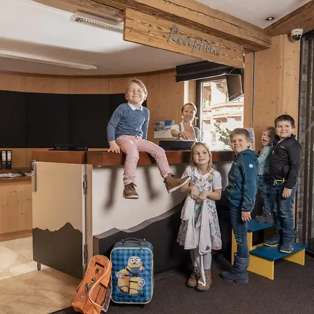 Hotel Kinder- & Gletscherhotel Hintertuxerhof 4*