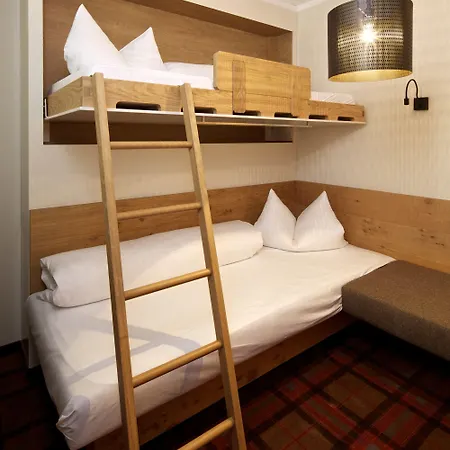 Hotel Kinder- & Gletscherhotel Hintertuxerhof 4*