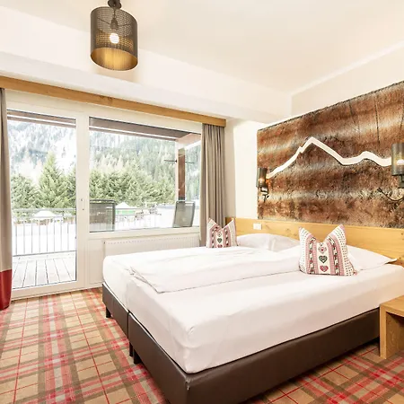 Kinder-&gletscherhotel Hintertuxerhof 4*