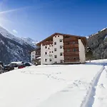 Kinder- & Gletscherhotel Hintertuxerhof 턱스