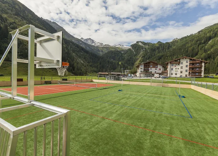 Kinder- & Gletscherhotel Hintertuxerhof מלון 4*