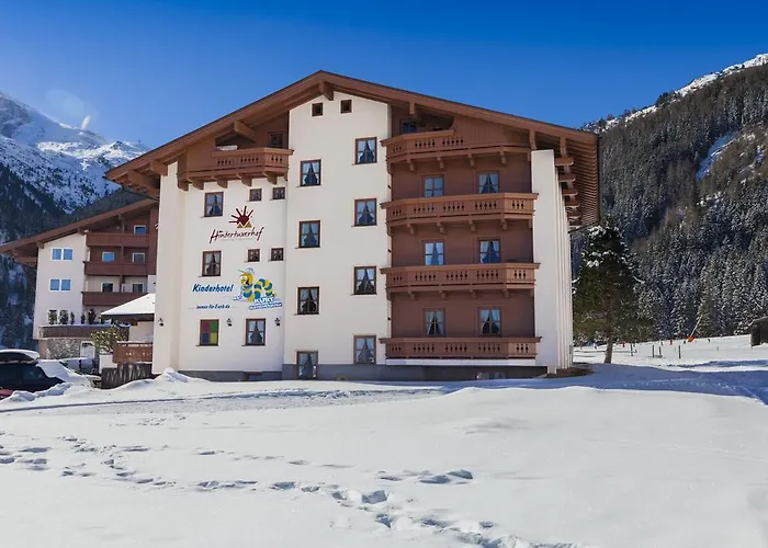 מלון Kinder- & Gletscherhotel Hintertuxerhof 4*